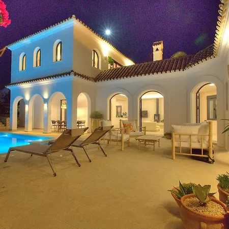 Mas Tranquila - A Stylish With Pool 150 M From The コニル・デ・ラ・フロンテラ