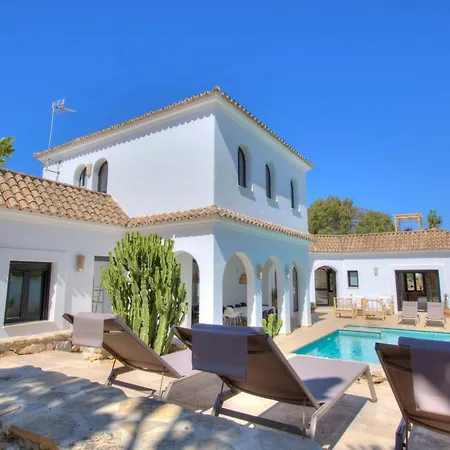 Mas Tranquila - A Stylish With Pool 150 M From The * コニル・デ・ラ・フロンテラ
