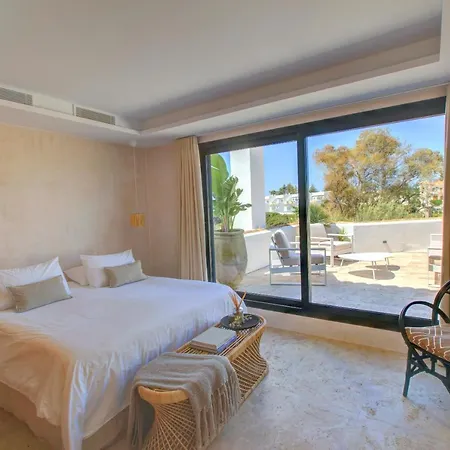 Mas Tranquila - A Stylish With Pool 150 M From The