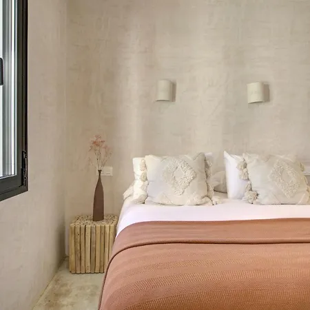 ヴィラ Mas Tranquila - A Stylish With Pool 150 M From The *